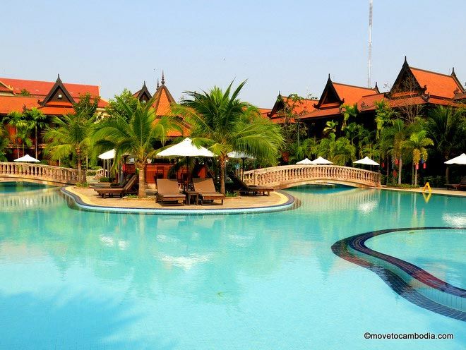 The Sokhalay Angkor pool by day