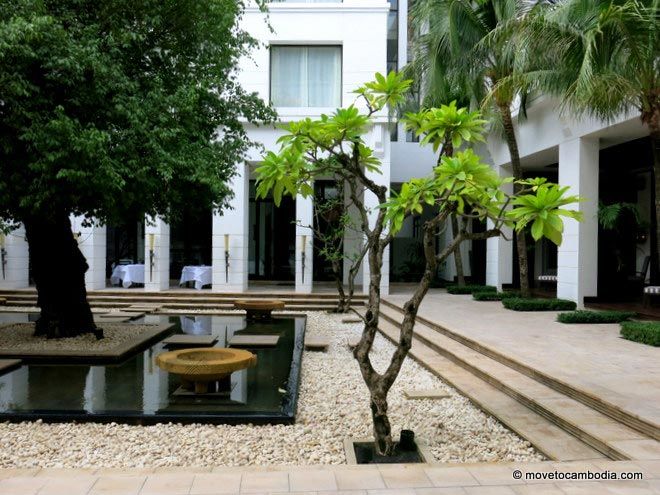 Park Hyatt Siem Reap garden