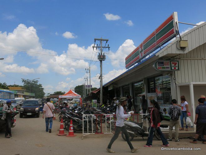 7-11 near Rong Kleu market Aranyaprathet border