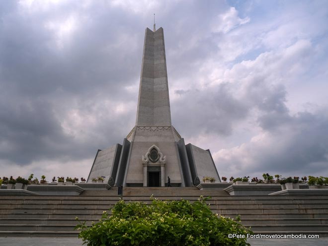 Win Win Memorial in Cambodia