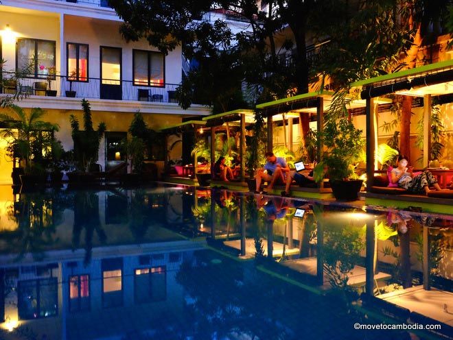 252 hotel phnom penh pool